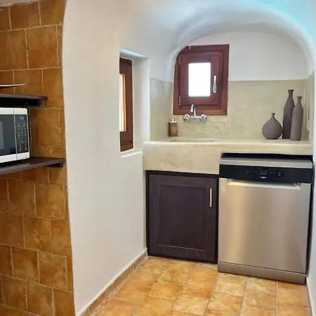 3bdr -relax And Sun In Imerovigli (Santorini)